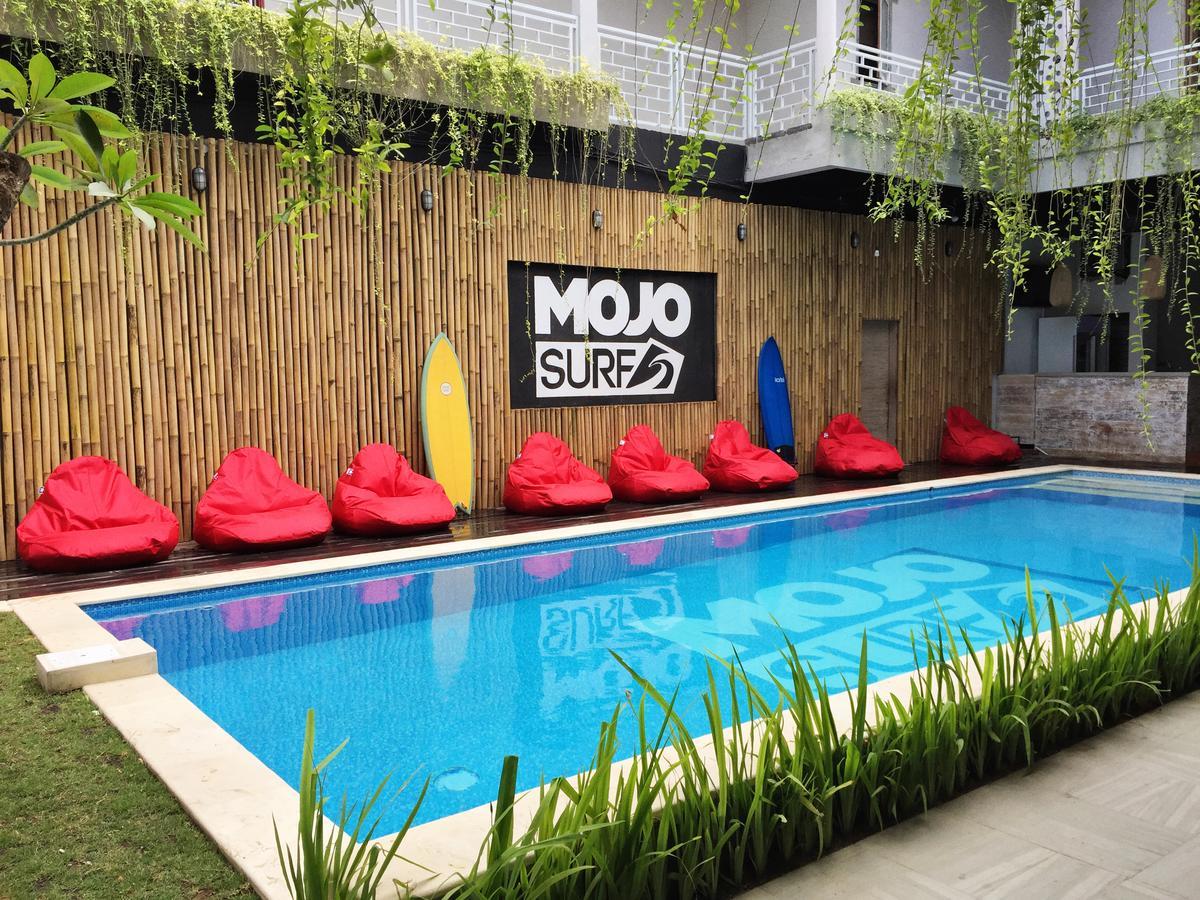 Mojosurf Camp Canggu Exteriör bild