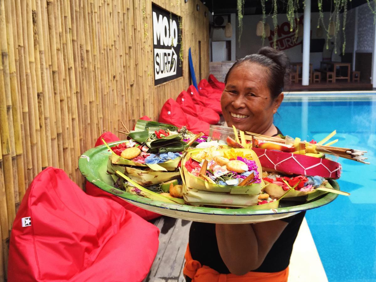 Mojosurf Camp Canggu Exteriör bild